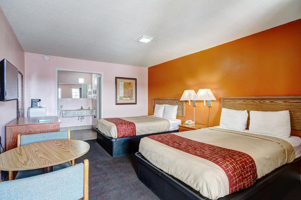 Regency Inn Fayetteville Ngoại thất bức ảnh