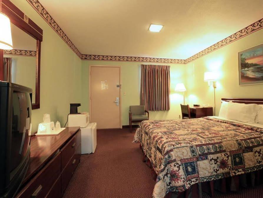 Regency Inn Fayetteville Ngoại thất bức ảnh